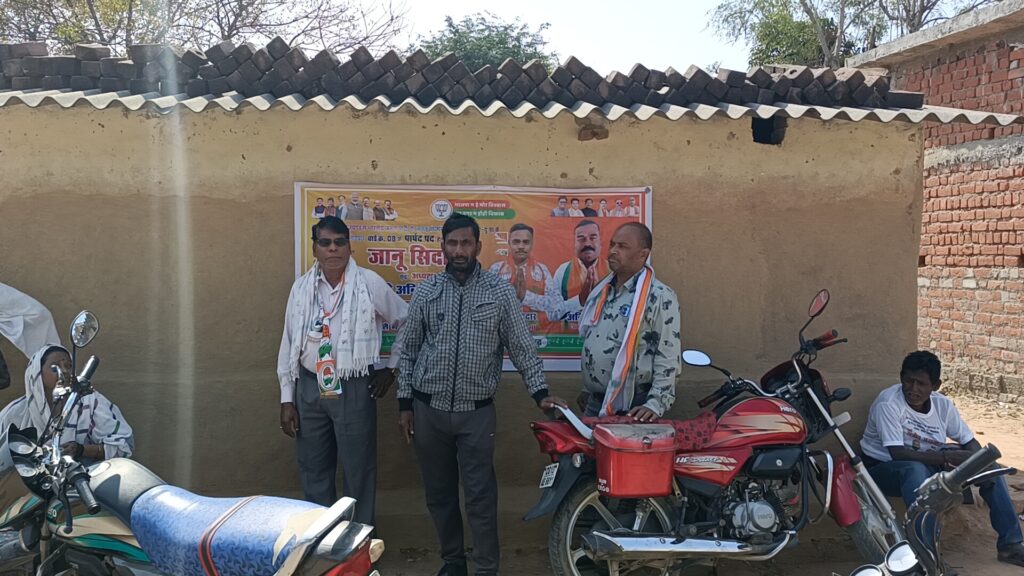 नगर पंचायत अध्यक्ष कांग्रेस प्रत्याशी राजीव अग्रवाल का वार्डो में धुआँधार प्रचार 2 1000127082