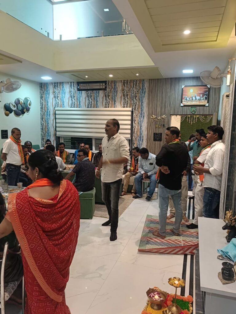 वार्ड क्रमांक 05 में पार्षद और अध्यक्ष के लिए सांसद राधेश्याम राठिया ने जनता से मांगा सहयोग 2 1000129427