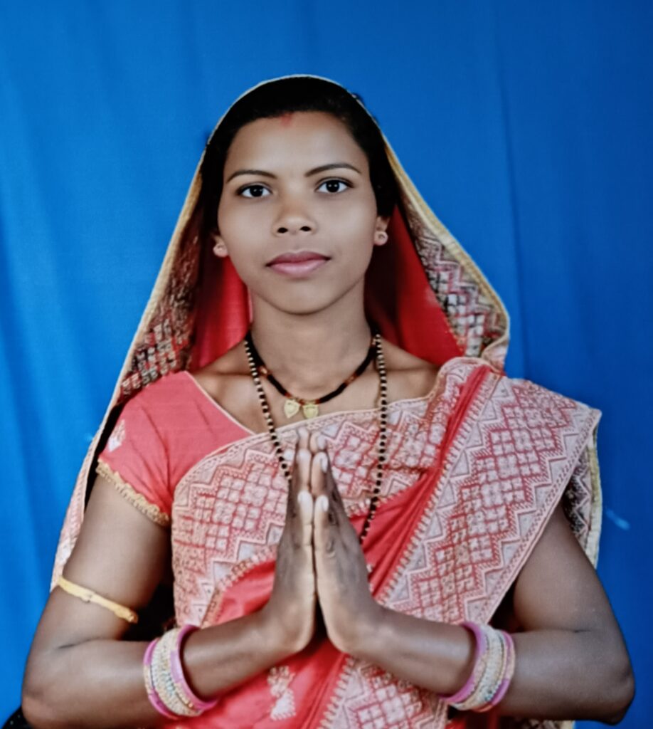 जमारगी-डी से सरपंच प्रत्यासी खेमकुंवर राजेंद्र राठिया की जितने की संभावना प्रबल, ग्रामीणों का मिल रहा समर्थन 2 1000143907