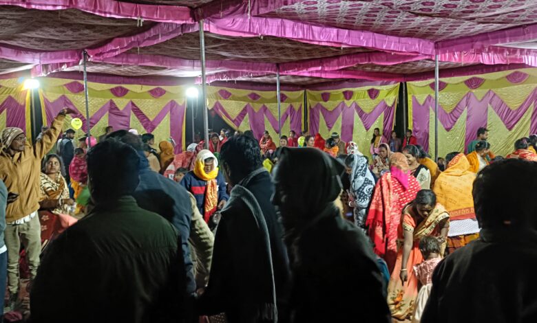 अखंड हरिनाम कीर्तन का प्रेमनगर में आयोजन, कॉलोनी के युवाओं ने संभाला मोर्चा 1 IMG20250209203923