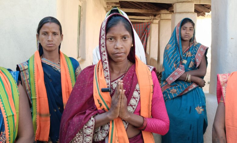 बीडीसी प्रत्याशी गेरसा से भगवती राठिया का क्षेत्र में दिख रहा लहर, जनता का मिल रहा समर्थन 1 IMG20250214160029