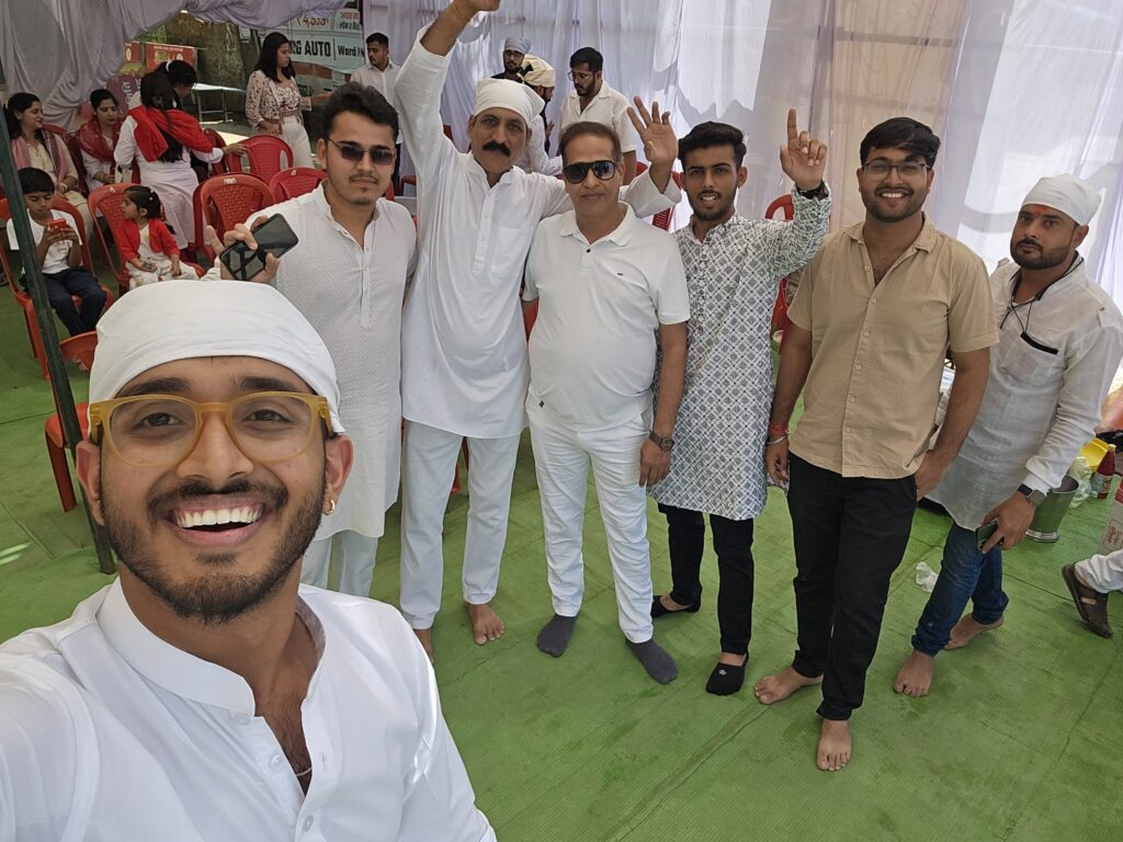सिंधी समाज ने धूमधाम से झूलेलाल जयंती मनाई,भंडारे प्रसाद का भव्य आयोजन 2 1000239777