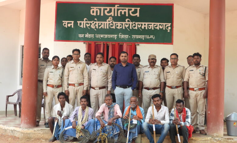 तार-फांदा लगाकर सुअर का शिकार करने वाले 10 लोंग गिरफ़्तार, एसडीओ और रेंजर की टीम ने सभी आरोपियों को धर दबोचा 1 DSCN6170