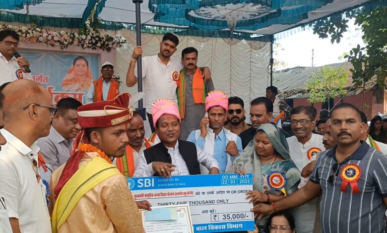 मुख्यमंत्री सामूहिक कन्या विवाह कार्यक्रम धरमजयगढ़ में संपन्न, 49 जोड़ों का रीती-रिवाजों के साथ हुआ विवाह 1 IMG 20250322 WA0016 1