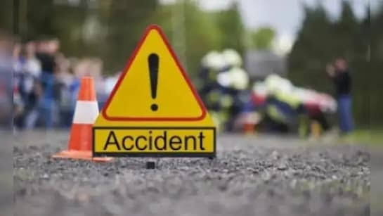 तेजपुर के पास पूर्णागिरी बस हुई दुर्घटनाग्रस्त, कई यात्री घायल :- सूत्र 1 images 3 16