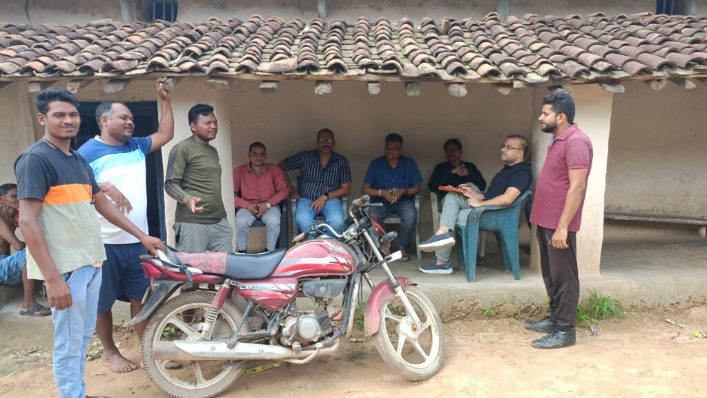 क़ृषि विभाग ने दुर्गापुर के खाद्य दूकान पर मारा छापा, दूकान सील और कई बोरी रासायनिक और कार्बनिक खाद्य जप्त 2 1000591181