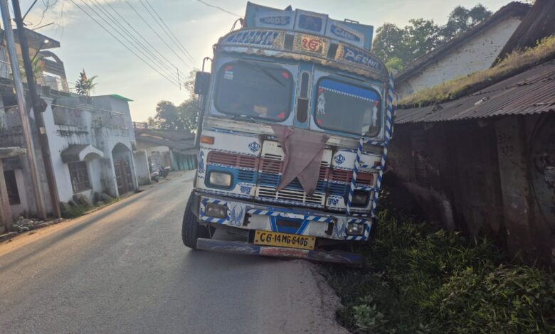 सकरा सडक के कारण नगर में फिर हुआ सडक हादसा, विधायक ने लिखा चौड़ीकारण के लिए लेटर.... 1 IMG 20250828 WA0001