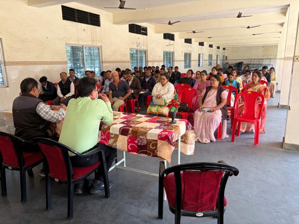 अब स्कूल नहीं कर सकेंगे किताब-ड्रेस की जबरन बिक्री, रायगढ़ कलेक्टर के निर्देश पर शिक्षा विभाग सख्त, फीस व किताबों में मनमानी पर होगी कार्रवाई 2 1001954465