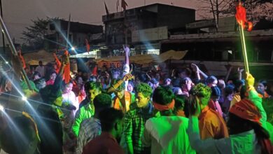 धरमजयगढ़ में रामनवमी शोभा यात्रा: तेज बारिश के बावजूद सैकड़ों भक्तों की भव्य रैली, डीजे पर झूमे श्रद्धालु 4 IMG 20260327 WA0021