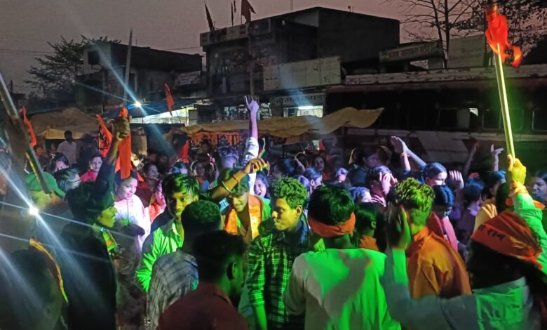 धरमजयगढ़ में रामनवमी शोभा यात्रा: तेज बारिश के बावजूद सैकड़ों भक्तों की भव्य रैली, डीजे पर झूमे श्रद्धालु 1 IMG 20260327 WA0021