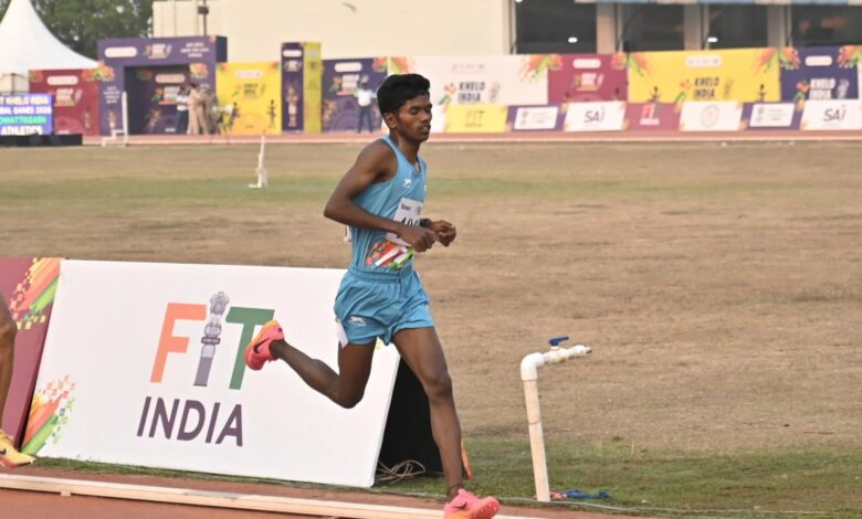 उधार के जूतों से सूरज माशी ने जीता रजत पदक.. 1 IMG 20260331 WA0020