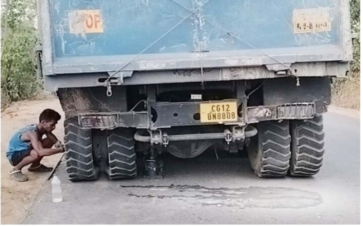 ज्ञापन की राजनीति बनकर रह गई नेता की सक्रियता, फ्लाईएश की जहरीली धूल में घुट रही धरमजयगढ़ की जनता 3 1002176195