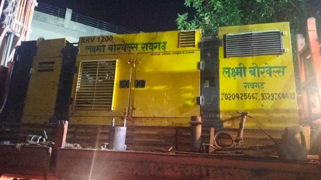 सरकारी जमीन पर अवैध बोर खनन?, पुलिस ने राजस्व विभाग का कार्य है कहकर झाड़ा पल्ला , उठे गंभीर सवाल... 2 1002596887