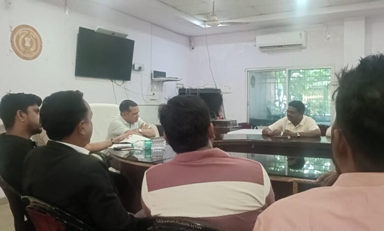 धरमजयगढ़ SECL प्रभावितों की SDM के साथ अहम बैठक: मुआवजा, पुनर्वास, रोजगार और 4 गुना बाजार मूल्य के साथ नौकरी पर हुई चर्चा..... 1 IMG 20260811 WA00111