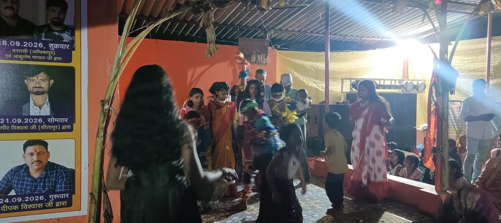 गणेश उत्सव पर हाथीगड़ा में भव्य भंडारा, श्रद्धालुओं ने ग्रहण किया प्रसाद 2 1003503917