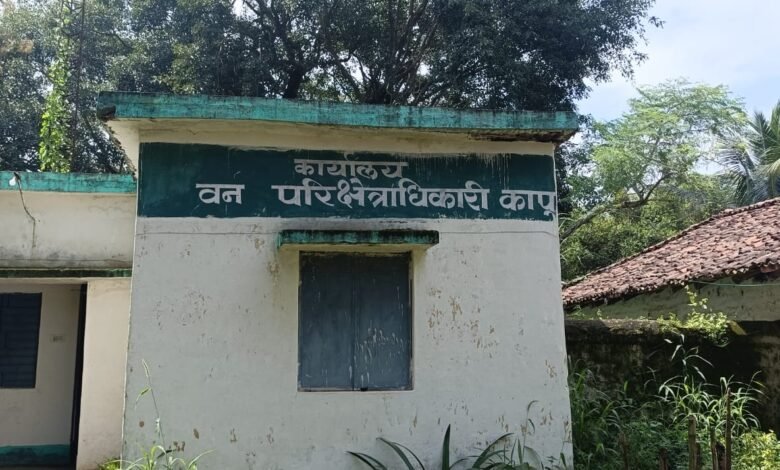 “कापू रेंज में ‘गुमशुदा’ रेंजर की तलाश! “कार्यालय पहुंचो तो रेंजर गायब,“दफ्तर में नहीं, फोन पर नहीं! कापू रेंजर को लेकर आवेदकों ने उठाए सवाल” 1 IMG 20260909 WA0004